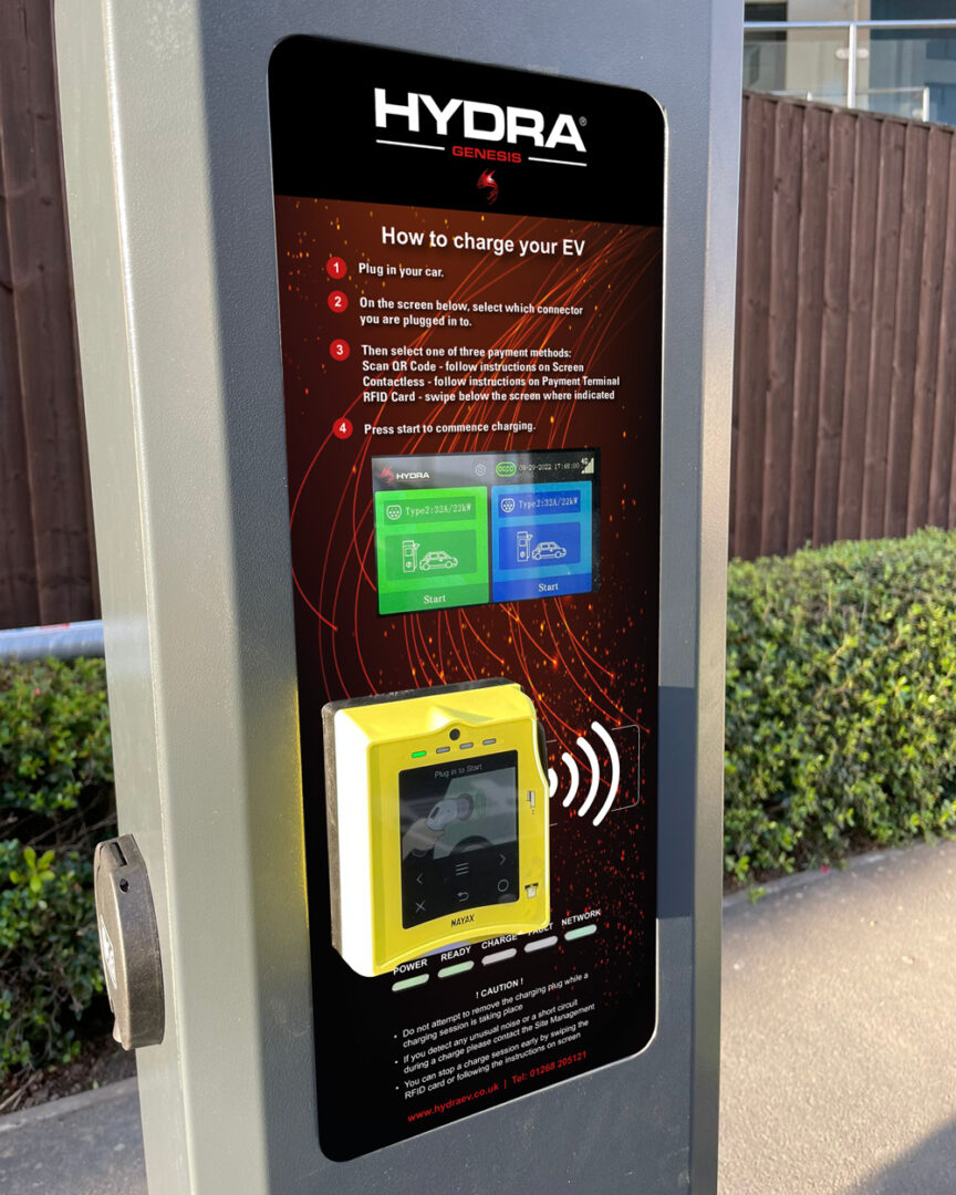 Hydra Genisis with contactless payment terminal close up with screen online